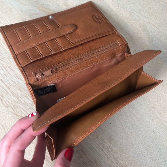 FOSSIL leather wallet, brown soft leather flap wallet, Never Used - Picture 5 of 5